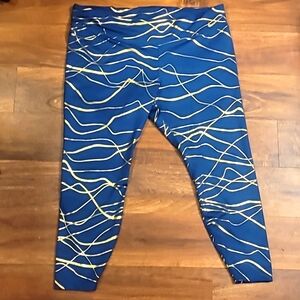 💖 Gorgeous Nike Teal & Gold Patterned Crop Active Leggings